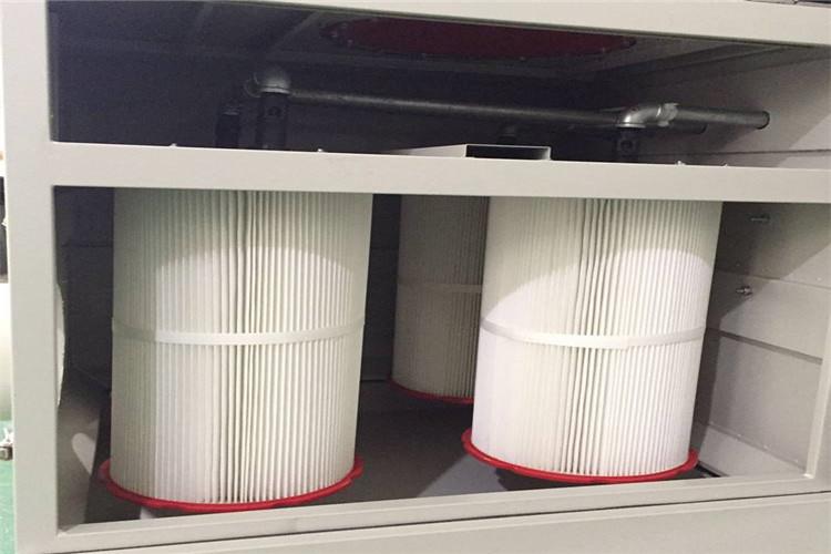 吸尘器除尘滤筒将滤料的接口由以前的胶粘接和工业缝纫机接口方式全部改为超声波一体式焊接 吸尘器除尘滤筒将滤料的接口由以前的胶粘接和工业缝纫机接口方式全部改为超声波一体式焊接