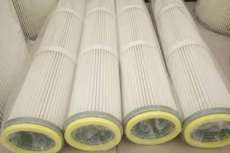 在任何情形下,均不容许高效除尘滤筒操作人员将未熄火的香烟或其它燃烧着的物品抛入粉尘控制的吸风罩或风管中 在任何情形下,均不容许高效除尘滤筒操作人员将未熄火的香烟或其它燃烧着的物品抛入粉尘控制的吸风罩或风管中